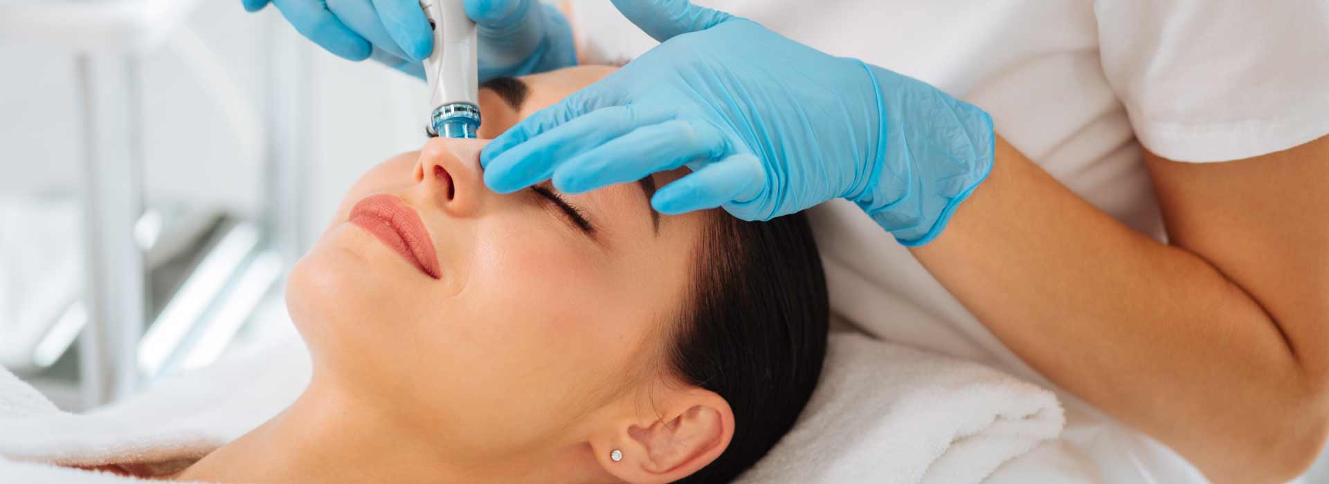 Skin Cleaning HydraFacial in UK Mcan Health London